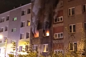 Zdjęcie przedstawia miejsce pożaru.