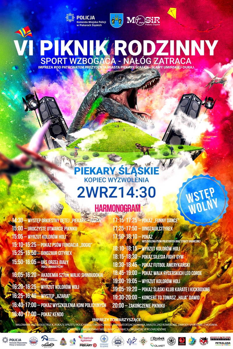 Plakat promujący wydarzenie. Na górze loga Policji, urzędu miasta, miejskiego ośrodka sportu i rekreacji. W centralnej części kopiec wyzwolenia z sylwetką dinozaura. Poniżej harmonogram wydarzenia, a na dole partnerzy wydarzenia  