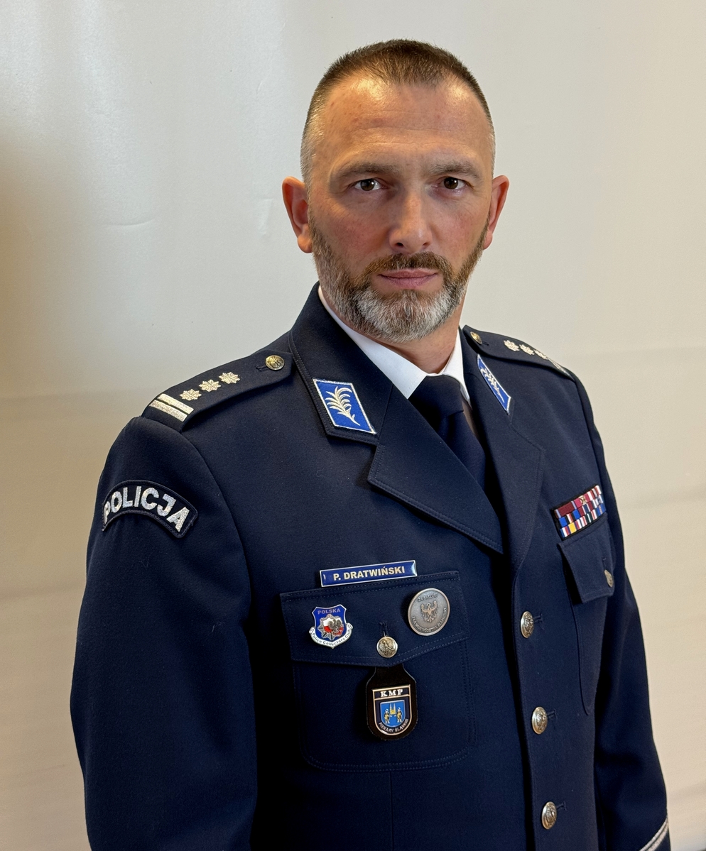 Wizerunek Komendanta Miejskiego Policji w Piekarach Śląskich inspektora Pawła Dratwińskiego 