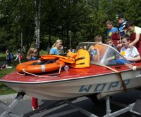 Zdjęcia z pikniku rodzinnego pod Kopcem Wyzwolenia w Piekarach Śląskich w ramach akcji &quot;Bezpieczny odblask&quot;