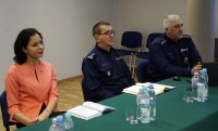Zdjęcia z odprawy rocznej w budynku piekarskiej Policji