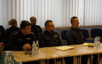 Zdjęcia z odprawy rocznej w budynku piekarskiej Policji