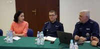Zdjęcia z odprawy rocznej w budynku piekarskiej Policji