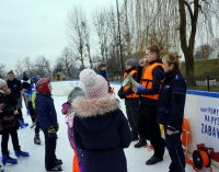 Służby prowadzące zajęcia na terenie lodowiska