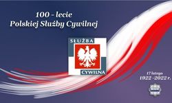 Na środku godło Polski, wokół którego jest napis służba cywilna. U góry napis 100-lecie służby cywilnej, na dole daty 17 lutego 1922-2022 r.