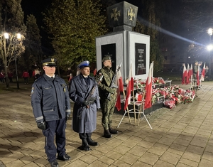 Zdjęcie przedstawia obchody z okazji 11 listopada