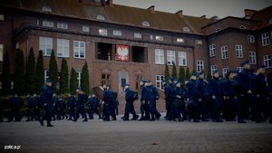 Zdjęcie policjantów w szkole