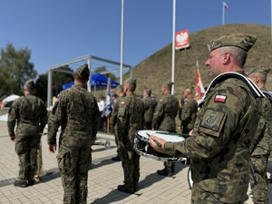 Zdjęcie z obchodów Święta Wojska Polskiego na Kopcu Wyzwolenia