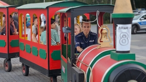 Zdjęcia z pikniku policyjnego na Kopcu Wyzwolenia w Piekarach Śląskich.