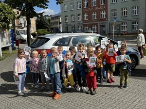 Zdjęcie uczestników podczas akcji &quot;Bezpieczne Piekary&quot;