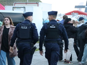 Zdjęcie policjantów podczas zabezpieczenia dni miasta