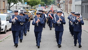 Zdjęcia policjantów oraz uczestników uroczystości