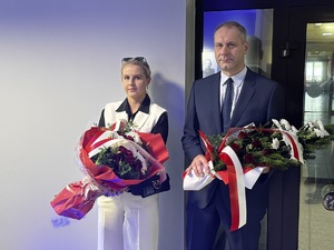 Zdjęcia policjantów oraz uczestników uroczystości