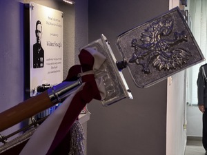 Zdjęcia policjantów oraz uczestników uroczystości