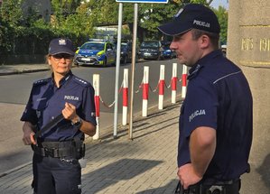 Zdjęcie policjantów podczas działań &quot;Bezpieczna droga do szkoły&quot;