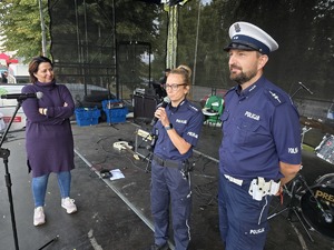 Zdjęcie uczestników pikniku rodzinnego na Kopcu Wyzwolenia