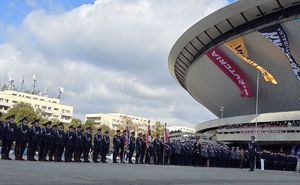 Zdjęcie policjantów podczas uroczystości ślubowania