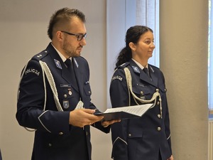 Zdjęcia uczestników uroczystej zbiórki z okazji zmiany Komendanta Miejskiego Policji w Piekarach Śląskich
