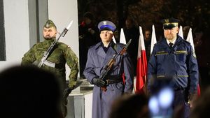 Zdjęcia z uczestników podczas uroczystości z okazji święta Odzyskania Niepodległości