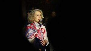 Zdjęcia z uczestników podczas uroczystości z okazji święta Odzyskania Niepodległości