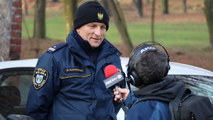 Zdjęcia z ćwiczeń policyjnych w szkole