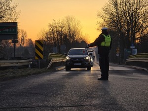 Zdjęcie policjantów podczas działań trzeźwość