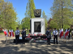 Uczestnicy obchodów 3 maja
