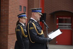 Zdjęcie strażaków oraz zaproszonych gości podczas uroczystego apelu z okazji Dnia Strażaka