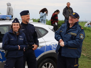 Mundurowi podczas zabezpieczania imprezy na terenie Kopca Wyzwolenia