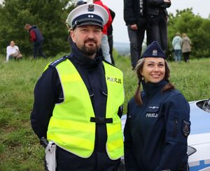 Mundurowi podczas zabezpieczania imprezy na terenie Kopca Wyzwolenia