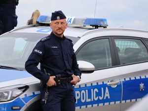 Mundurowi podczas zabezpieczania imprezy na terenie Kopca Wyzwolenia