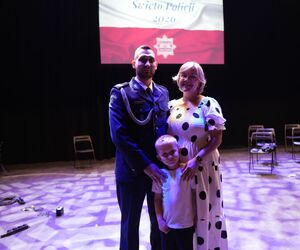 Zdjęcie policjantów podczas Święta Policji
