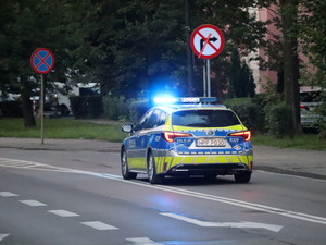 policjanci podczas zabezpieczenia wydarzenia
