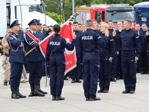 Zdjęcie policjantów podczas uroczystości z okazji Święta Policji