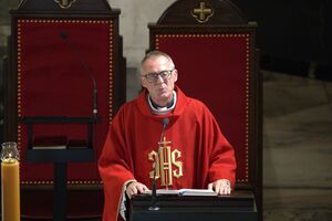 Zdjęcia uczestników uroczystości związanej z 87. rocznicą śmierci posterunkowego Wiktora Szwagla